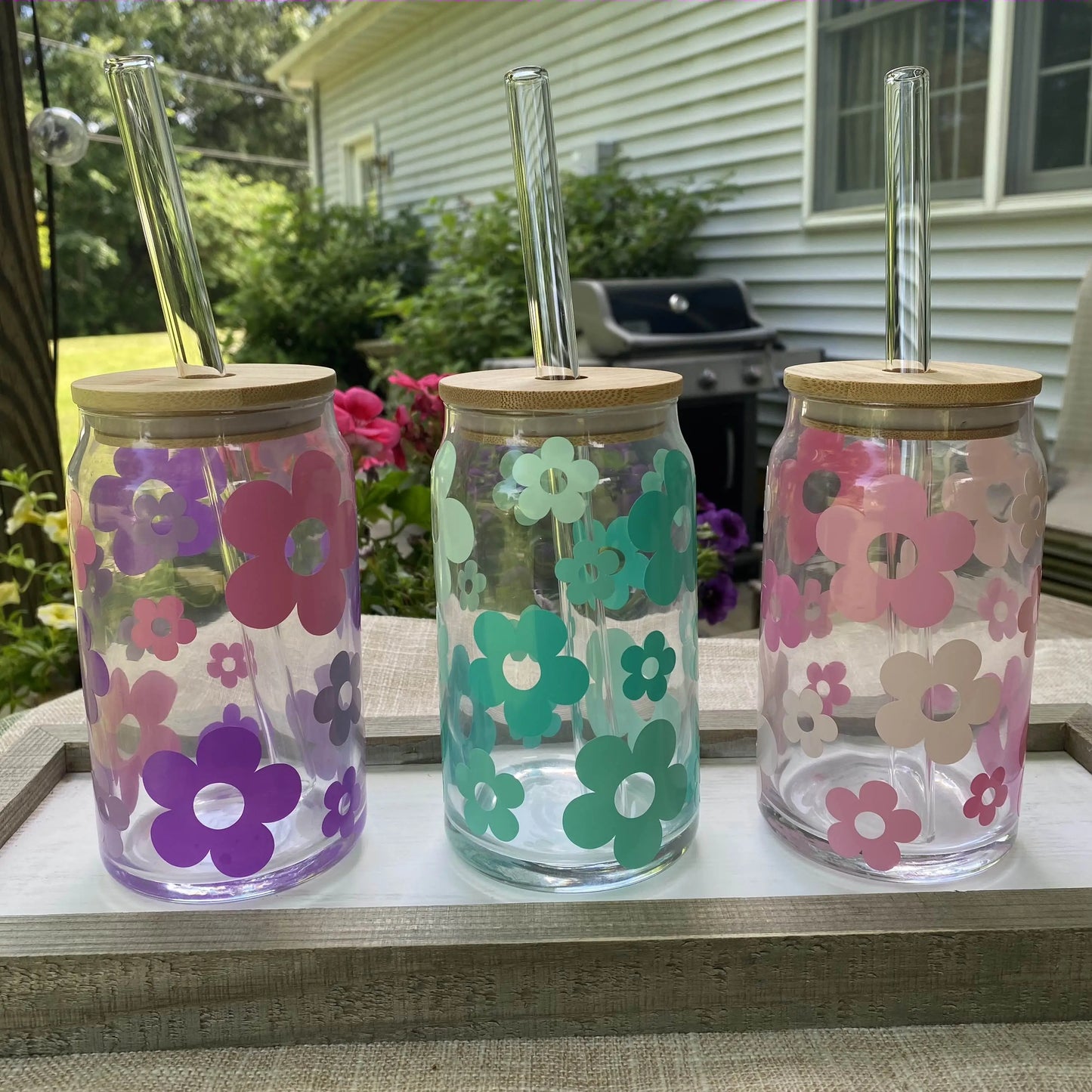 Retro Daisy Iced Coffee Cup with Lid & Straw, 16oz Tumbler, Ombre Flowers Amazing Faith Designs