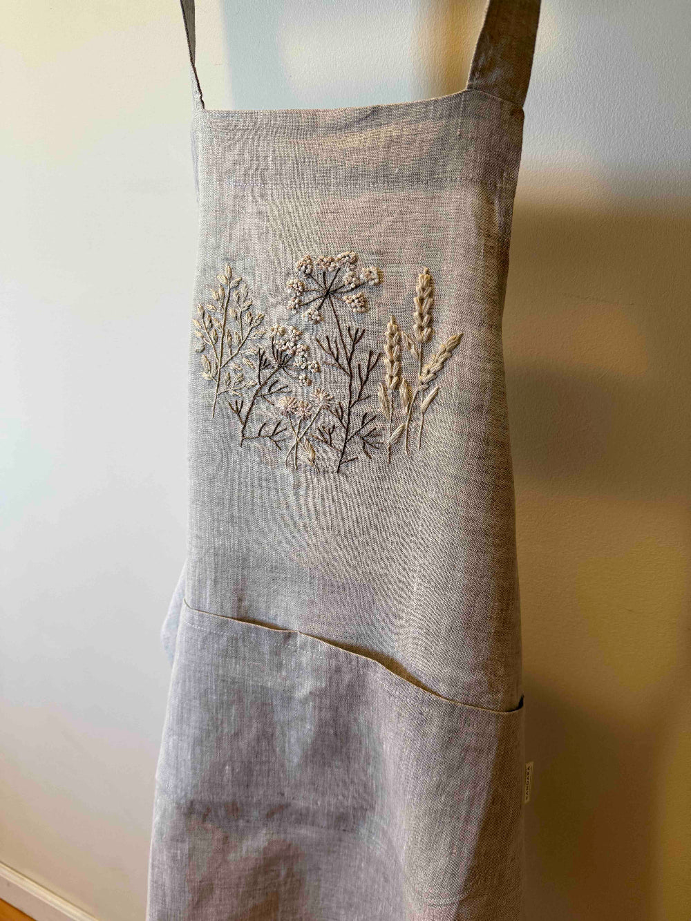 Hand Embroidered Linen Apron - Amazing Faith Designs