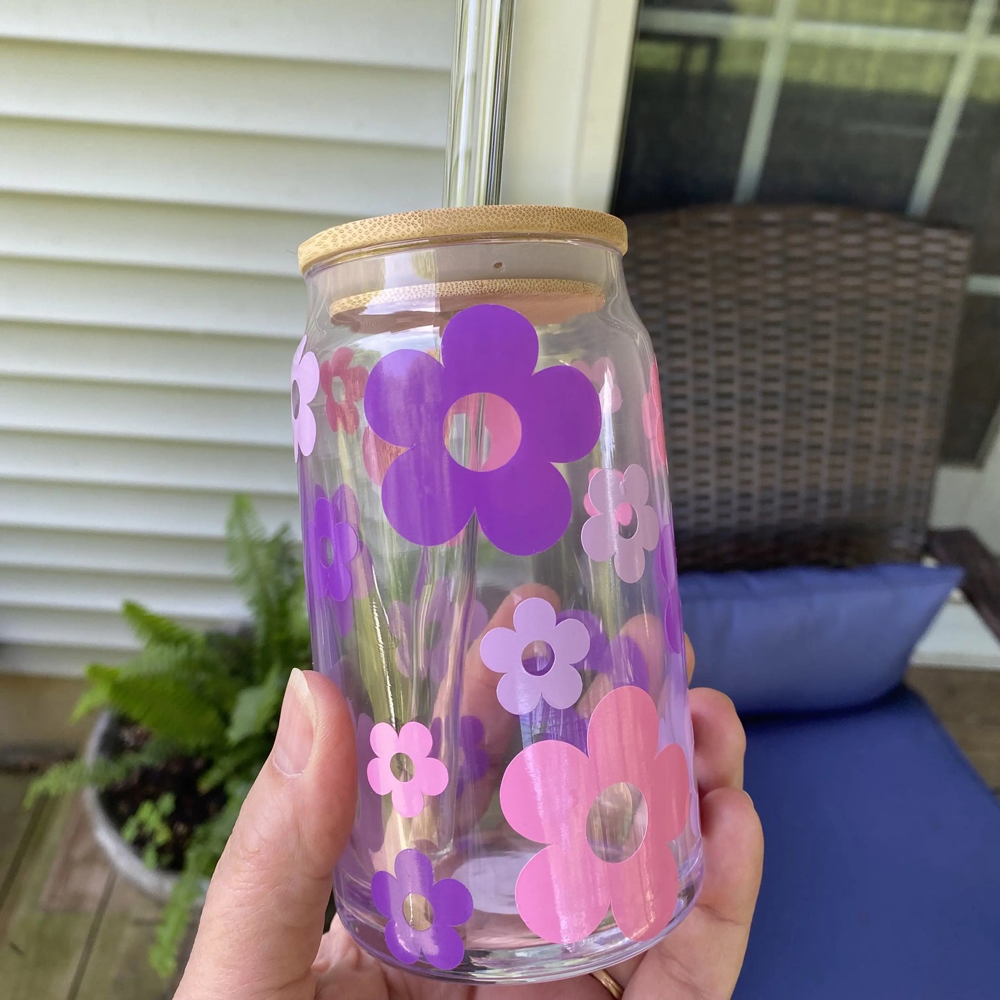 Retro Daisy Iced Coffee Cup with Lid & Straw, 16oz Tumbler, Ombre Flowers Amazing Faith Designs